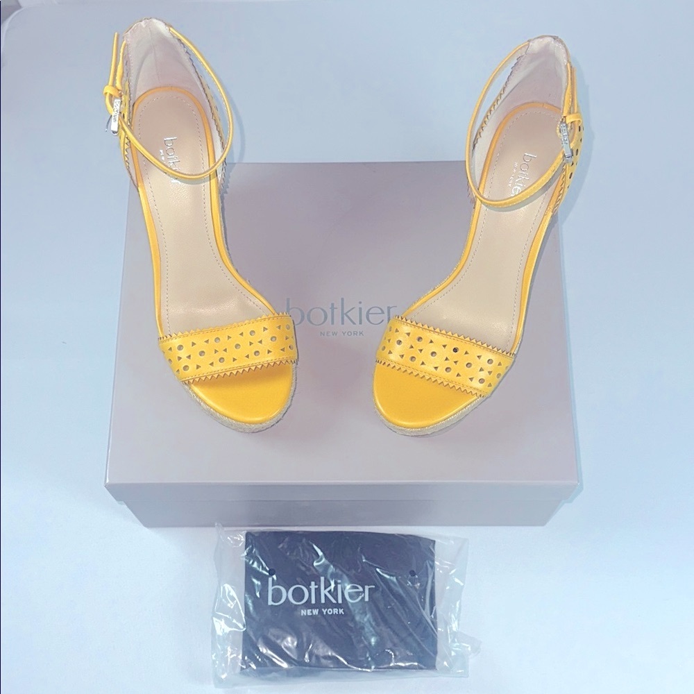 NIB• Botkier • SZ 6.5, Espadrille Yellow Perforated Wedge Heels